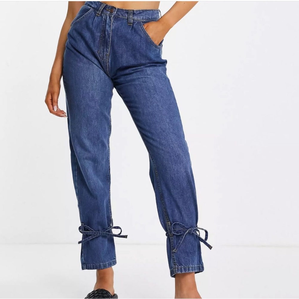 NWT Jeans with tie detail 👖